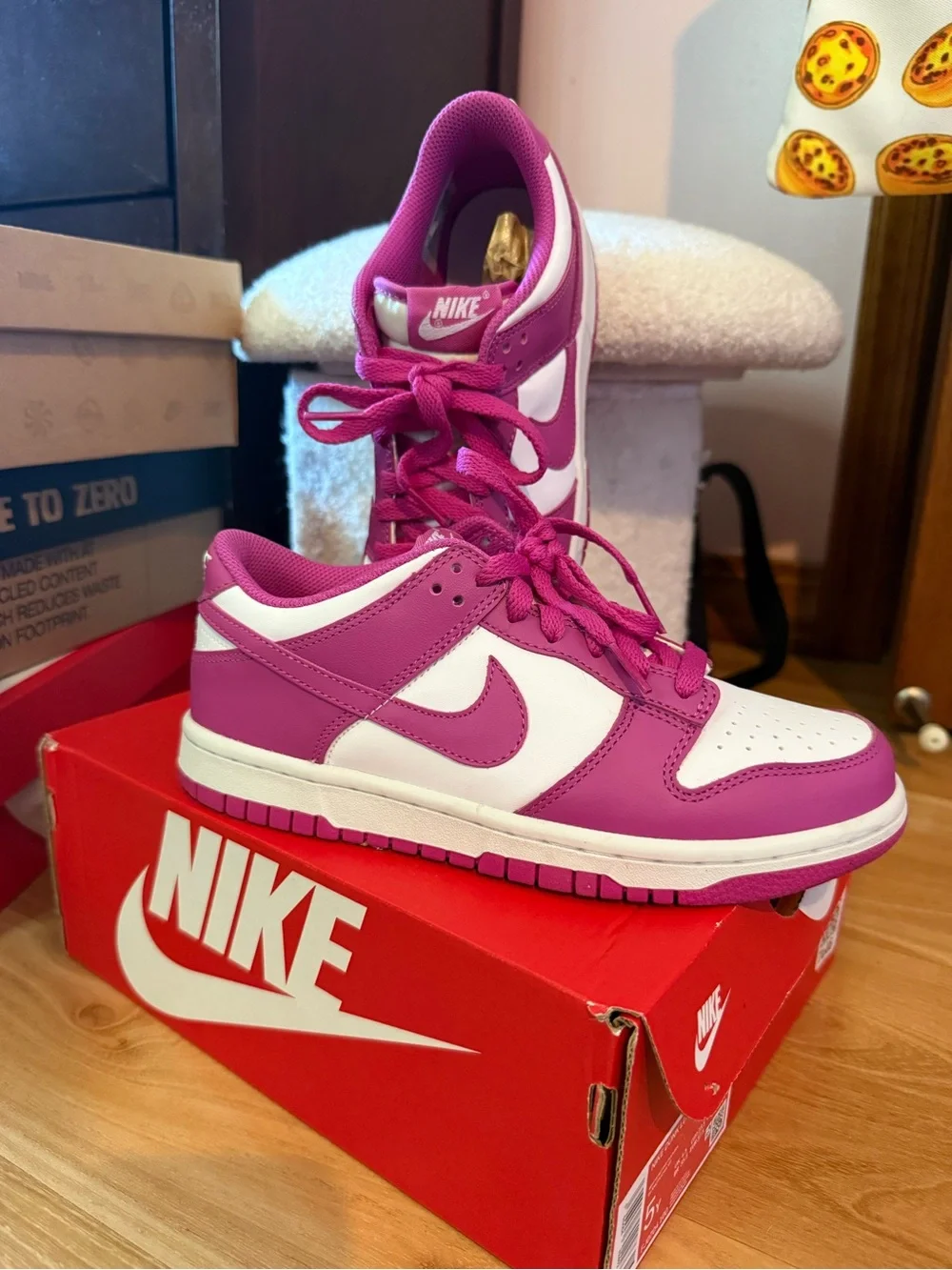 Nike Women's dunk “fuschia”